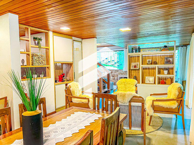 Maravilhoso Sítio com 4 suítes em Paraju, Domingos Martins/E.S - França Consultoria Imobiliária