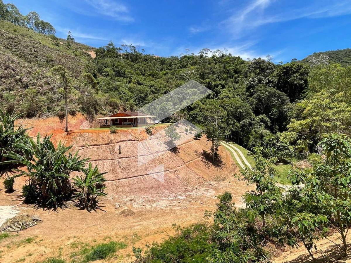 Sítio com 63.000m² em Castelinho próximo de Pedra Azul - França Consultoria Imobiliária
