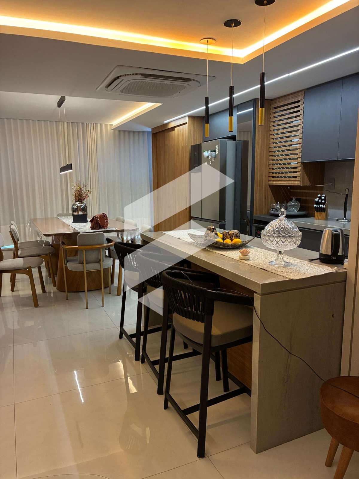 Vende-se Apartamento 3 quartos na Praia da Costa - França Consultoria Imobiliária