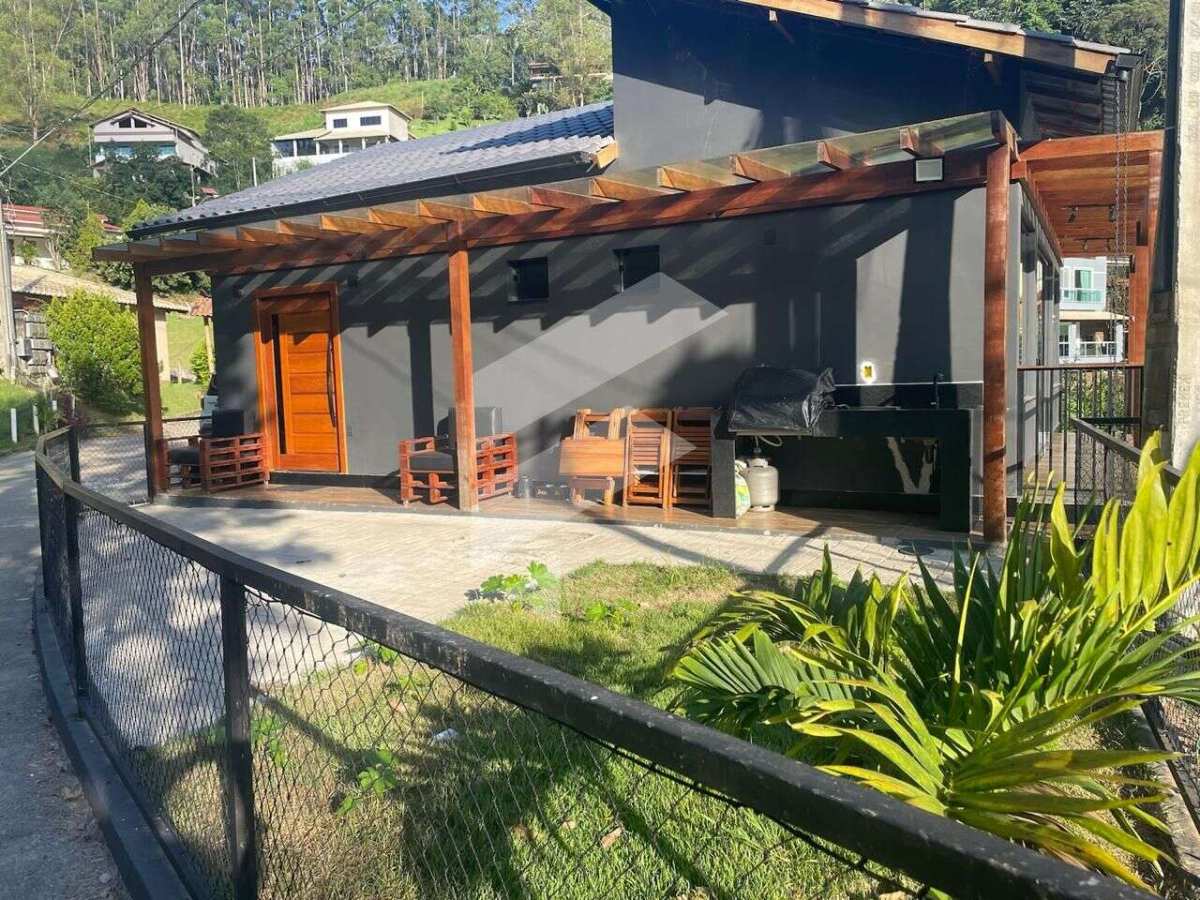 Vende-se Casa no China Park - DECORADO