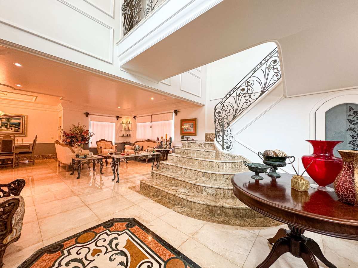 Vende-se Mansão de Alto padrão em Interlagos, Vila Velha/ES - França Consultoria Imobiliária